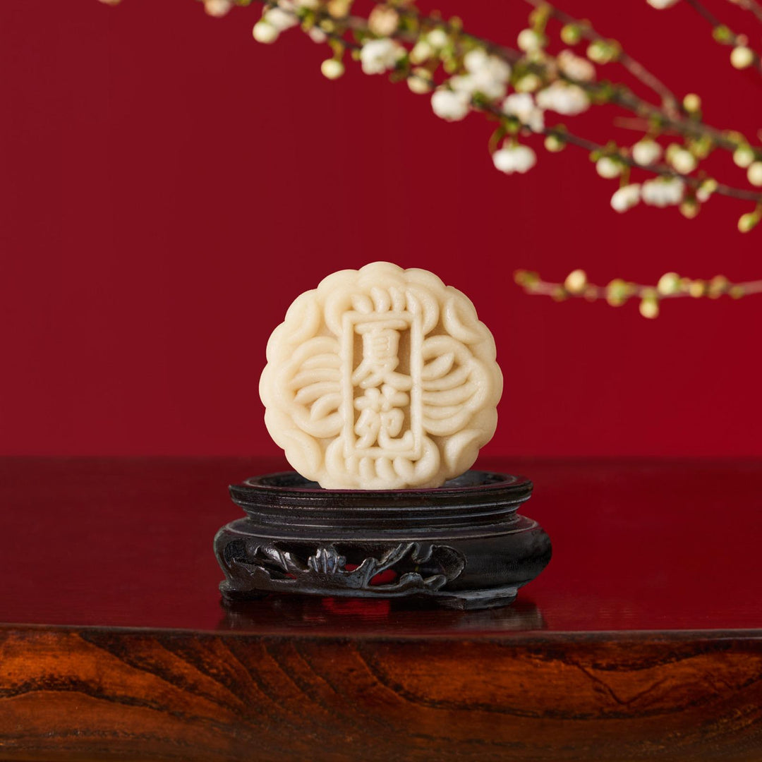 The Ritz-Carlton, Millenia Singapore Mini Snowskin White Lotus Seed Paste with Yolk (8pcs)