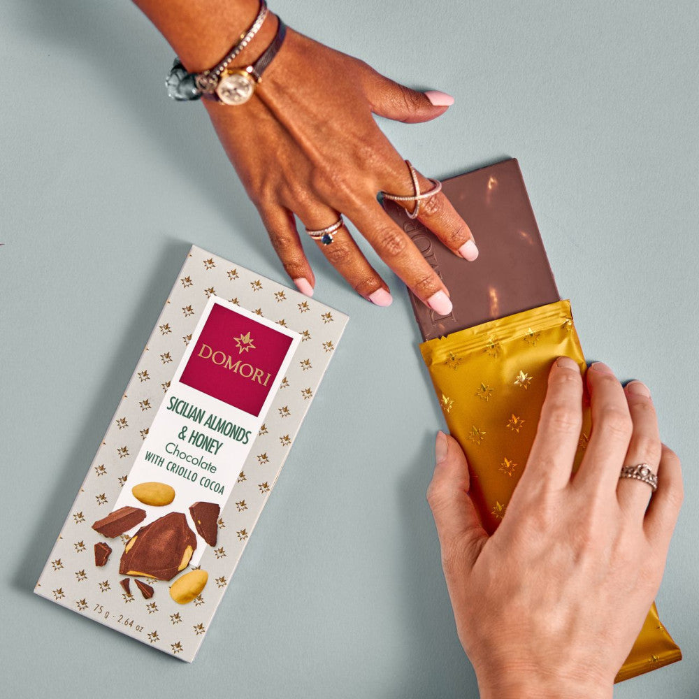 Domori Chocolate with Almonds and Honey - 75g