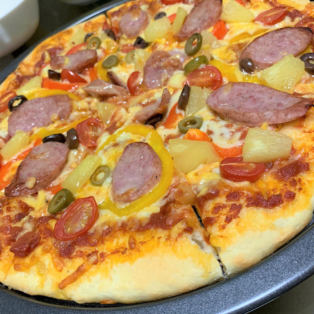 home made pizza with La Favorita Bruschetta Sauce