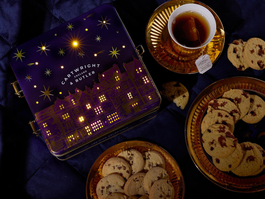 C&B Night Before Christmas | Teatime Selection Light-Up Tin 390g  [4074]