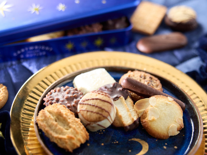 C&B Night Before Christmas | Luxury Chocolate Biscuit Assortment Tin 200g [4078]