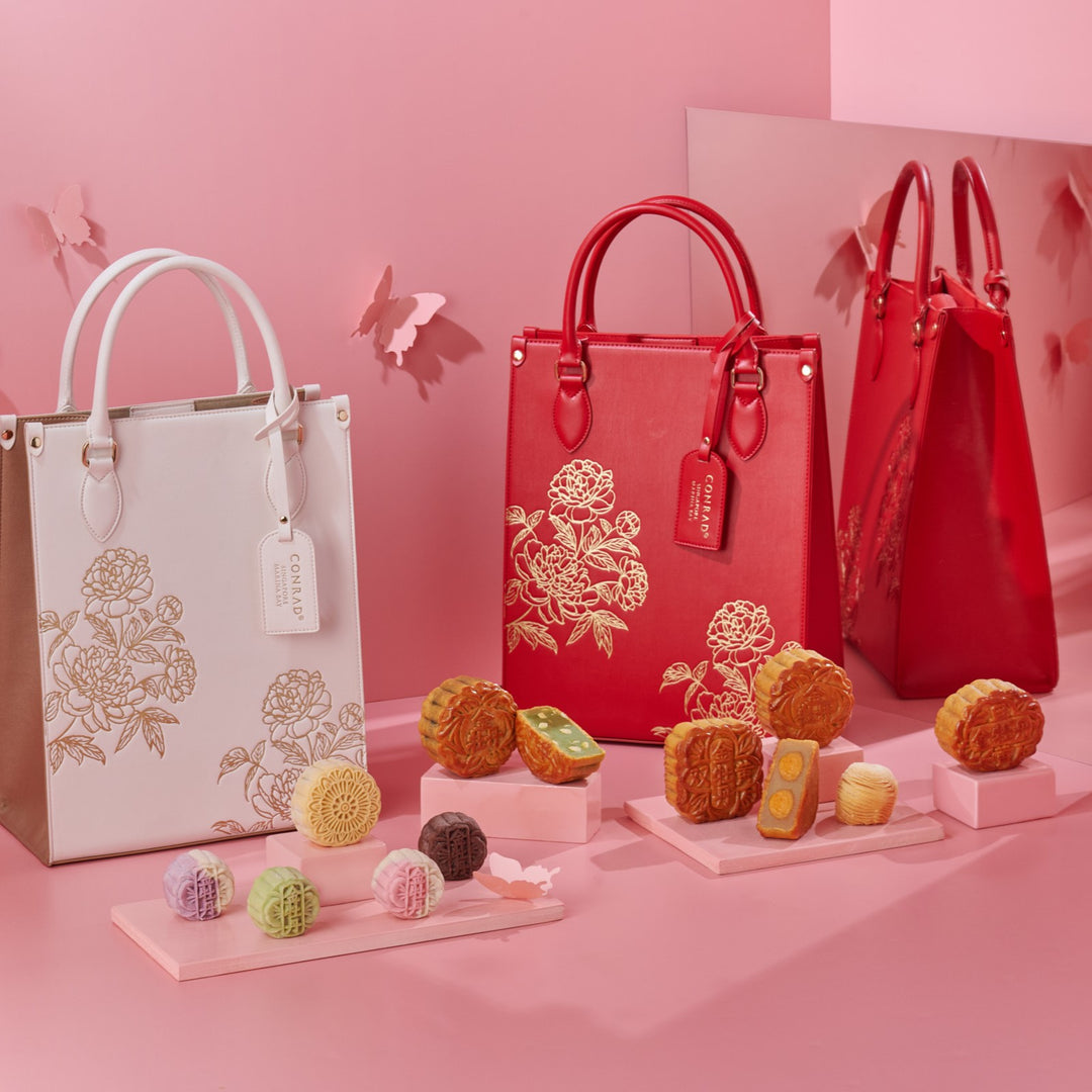 Conrad Singapore Marina Bay Sweet Potato in Crispy Filo Pastry [8 Pieces] in Ivory White Handbag