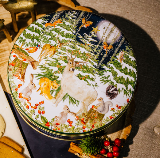 Farmhouse Christmas Woodland Scene Round Tin 500g [804]