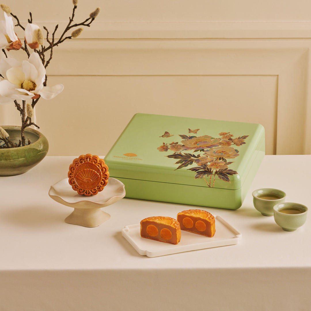 Mandarin Oriental Singapore Low Sugar White Lotus Paste with Double Yolk - 4pcs