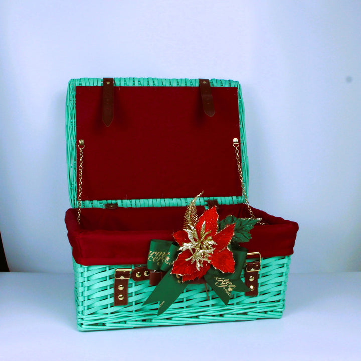 Green Willow Basket with Red Cloth *15-20 Items[Large] [36(L) x 25.5cm(W) x 16.5cm(H)]
