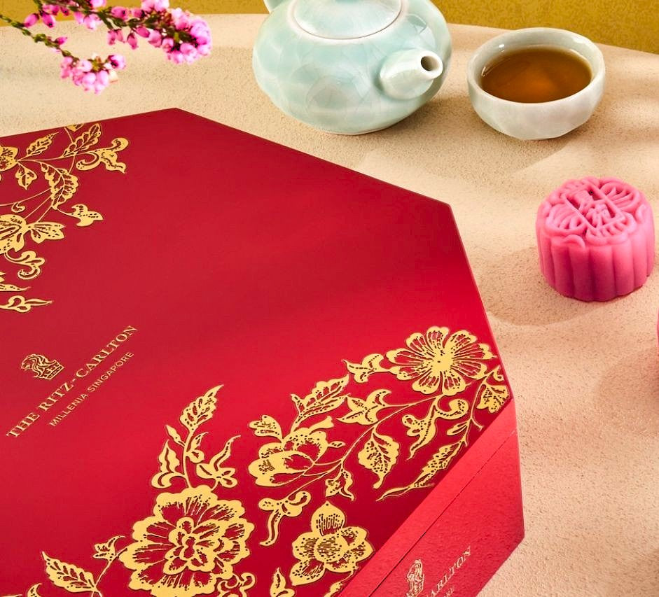 The Ritz-Carlton, Millenia Singapore Assorted Mini Snowskin Mooncakes (8pcs)
