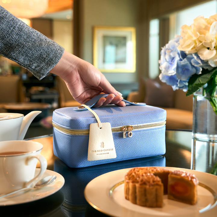 The Ritz-Carlton, Millenia Singapore, Assorted Baked Mooncakes (4pcs)