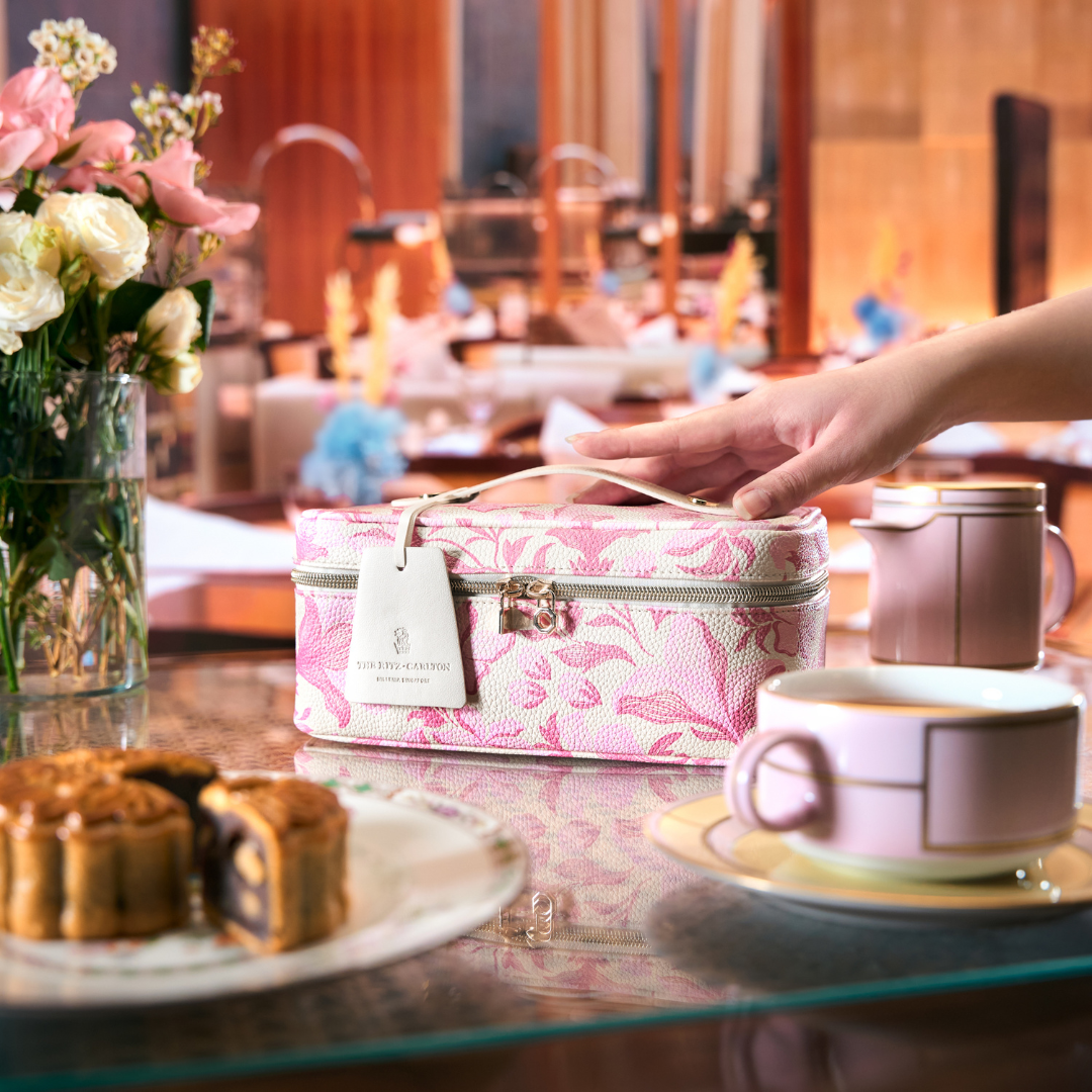 The Ritz-Carlton, Millenia Singapore, Lychee Rose Red Bean Paste with Macadamia Nuts (4pcs)