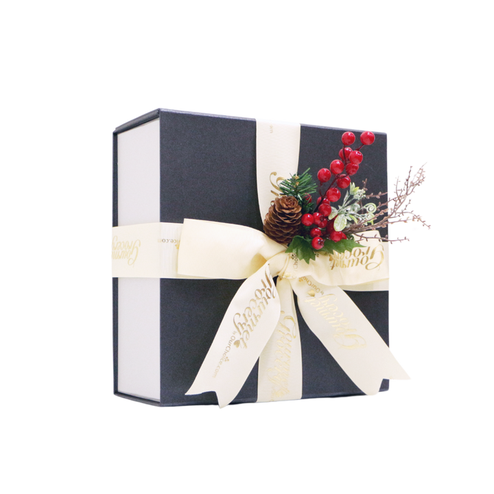Black Box with Christmas Sleeve MEDIUM [27cm x 27 cm x 11 cm] * 4-7 Items
