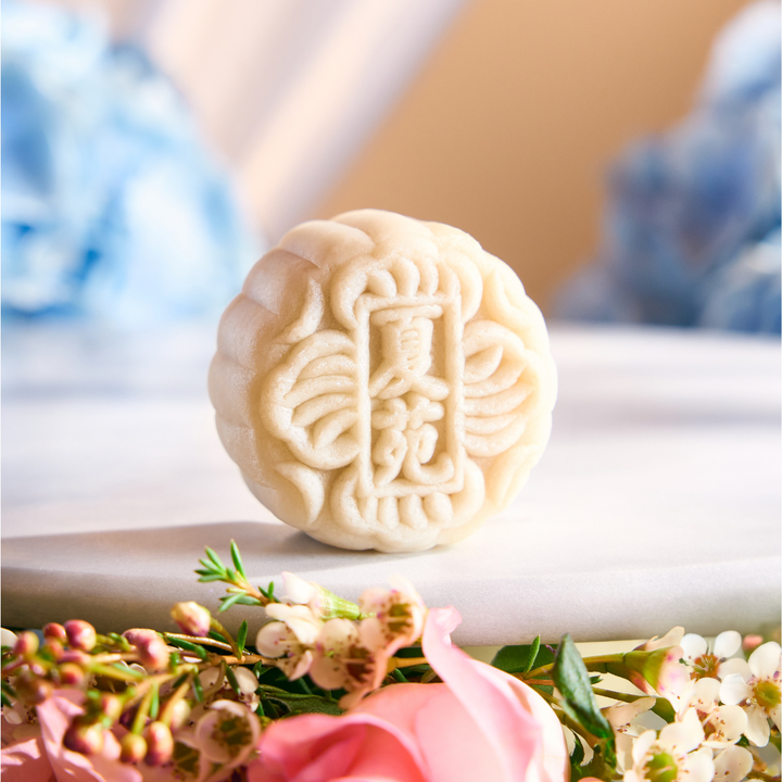 The Ritz-Carlton, Millenia Singapore, Mini Snowskin White Lotus Seed Paste with Yolk (8pcs)