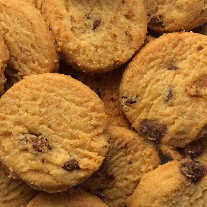 Churchill's Poinsettia Chocolate Chip Shortbread Biscuit 150g