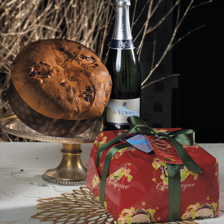 Muzzi Panettone with Champagne "De Venoge" Hand Wrapped 1Kg  [Red Wrapper-1040124]